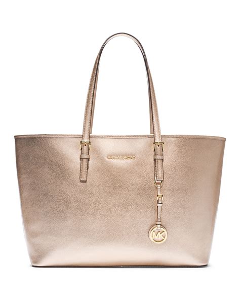 michael kors jet set travel tasche gold|Jet Set Travel Extra.